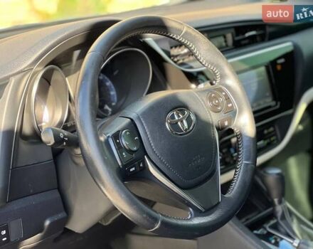 Тойота Королла 2017 у Одесі на Automoto.ua Сірий Тойота Королла, об'ємом двигуна 1.8 л та пробігом 109 тис. км за 13500 $, фото 10 на Automoto.ua