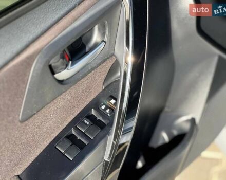 Тойота Королла 2017 у Одесі на Automoto.ua Сірий Тойота Королла, об'ємом двигуна 1.8 л та пробігом 109 тис. км за 13500 $, фото 9 на Automoto.ua