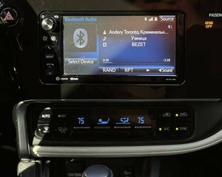 Тойота Королла 2017 у Одесі на Automoto.ua Сірий Тойота Королла, об'ємом двигуна 1.8 л та пробігом 109 тис. км за 13500 $, фото 18 на Automoto.ua