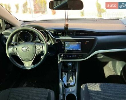 Тойота Королла 2017 у Одесі на Automoto.ua Сірий Тойота Королла, об'ємом двигуна 1.8 л та пробігом 109 тис. км за 13500 $, фото 21 на Automoto.ua