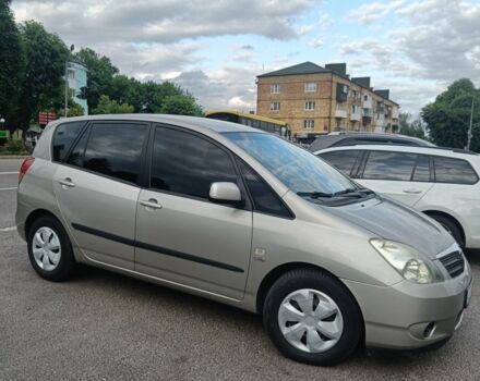 Серый Тойота Королла, объемом двигателя 2 л и пробегом 400 тыс. км за 4500 $, фото 2 на Automoto.ua