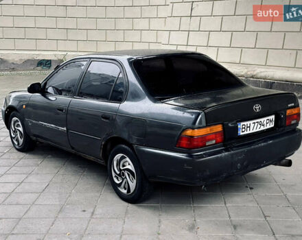 Серый Тойота Королла, объемом двигателя 1.33 л и пробегом 300 тыс. км за 950 $, фото 3 на Automoto.ua