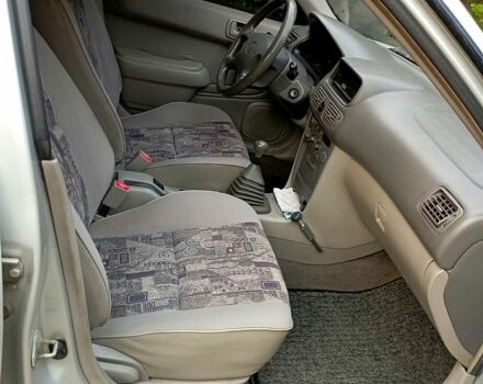 Серый Тойота Королла, объемом двигателя 1.4 л и пробегом 200 тыс. км за 1950 $, фото 5 на Automoto.ua