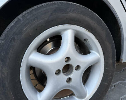 Сірий Тойота Королла, об'ємом двигуна 1.4 л та пробігом 260 тис. км за 3300 $, фото 4 на Automoto.ua