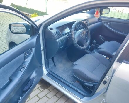 Серый Тойота Королла, объемом двигателя 1.4 л и пробегом 400 тыс. км за 3750 $, фото 2 на Automoto.ua