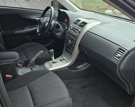 Сірий Тойота Королла, об'ємом двигуна 1.6 л та пробігом 160 тис. км за 6000 $, фото 13 на Automoto.ua