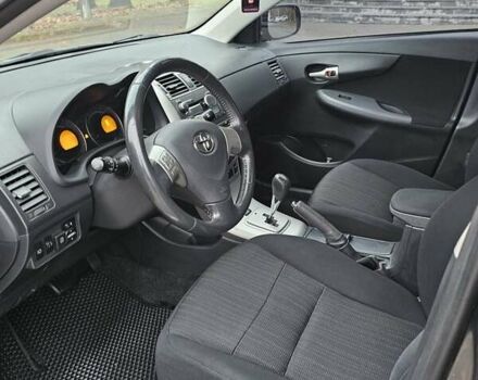 Сірий Тойота Королла, об'ємом двигуна 1.6 л та пробігом 160 тис. км за 6000 $, фото 19 на Automoto.ua