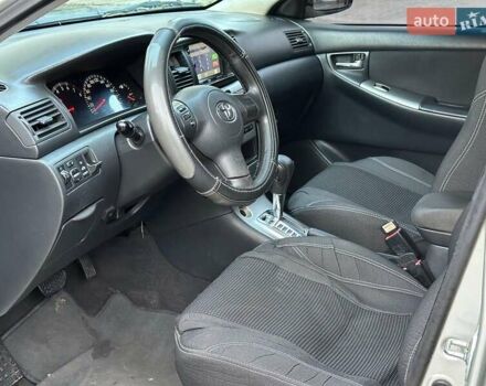 Сірий Тойота Королла, об'ємом двигуна 1.6 л та пробігом 245 тис. км за 5490 $, фото 7 на Automoto.ua