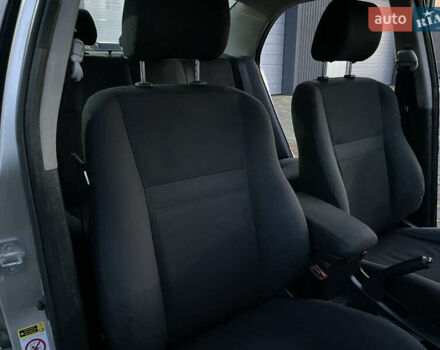 Серый Тойота Королла, объемом двигателя 1.6 л и пробегом 177 тыс. км за 5999 $, фото 46 на Automoto.ua