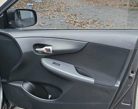 Сірий Тойота Королла, об'ємом двигуна 1.6 л та пробігом 160 тис. км за 6000 $, фото 17 на Automoto.ua