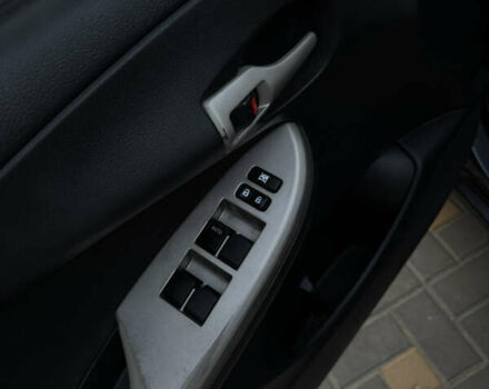 Сірий Тойота Королла, об'ємом двигуна 1.6 л та пробігом 275 тис. км за 5300 $, фото 9 на Automoto.ua