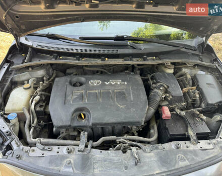 Сірий Тойота Королла, об'ємом двигуна 1.6 л та пробігом 275 тис. км за 5300 $, фото 11 на Automoto.ua