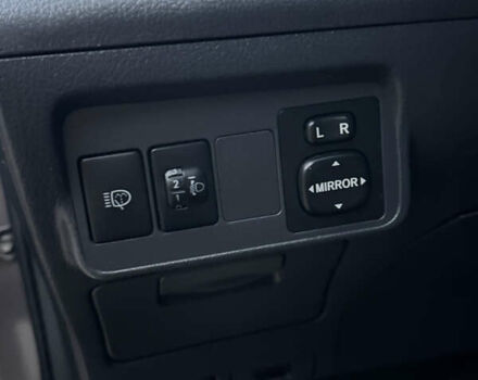 Сірий Тойота Королла, об'ємом двигуна 1.6 л та пробігом 275 тис. км за 5300 $, фото 14 на Automoto.ua