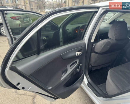 Серый Тойота Королла, объемом двигателя 1.6 л и пробегом 162 тыс. км за 7300 $, фото 9 на Automoto.ua