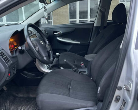 Серый Тойота Королла, объемом двигателя 1.6 л и пробегом 255 тыс. км за 5800 $, фото 7 на Automoto.ua