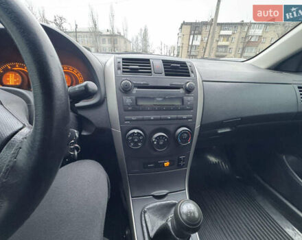 Серый Тойота Королла, объемом двигателя 1.6 л и пробегом 162 тыс. км за 7300 $, фото 16 на Automoto.ua