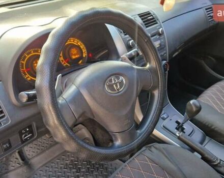 Серый Тойота Королла, объемом двигателя 1.6 л и пробегом 180 тыс. км за 5500 $, фото 9 на Automoto.ua