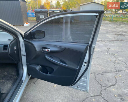 Серый Тойота Королла, объемом двигателя 1.6 л и пробегом 250 тыс. км за 5800 $, фото 7 на Automoto.ua