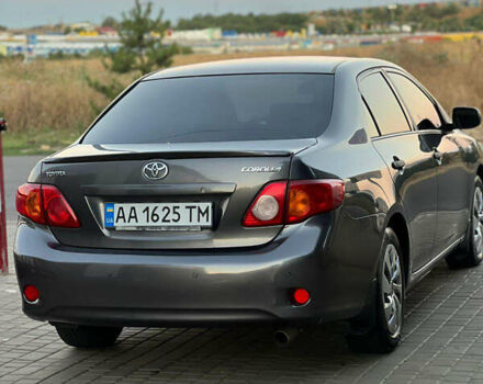 Серый Тойота Королла, объемом двигателя 1.6 л и пробегом 195 тыс. км за 6800 $, фото 4 на Automoto.ua