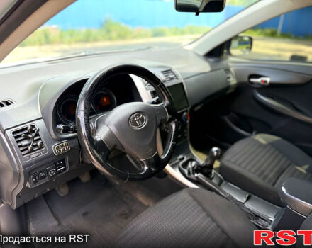 Серый Тойота Королла, объемом двигателя 1.6 л и пробегом 150 тыс. км за 6250 $, фото 6 на Automoto.ua