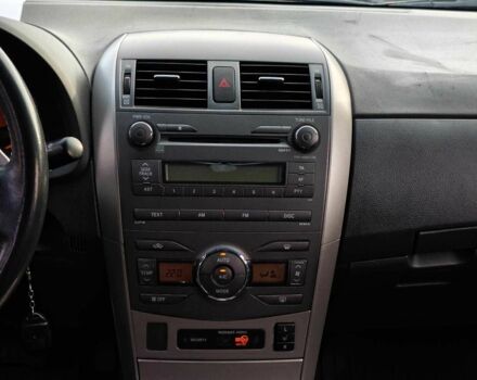 Серый Тойота Королла, объемом двигателя 1.6 л и пробегом 251 тыс. км за 6690 $, фото 15 на Automoto.ua