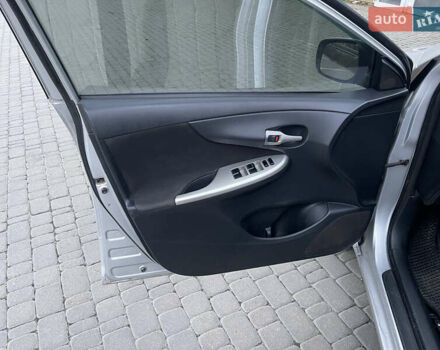 Серый Тойота Королла, объемом двигателя 1.6 л и пробегом 255 тыс. км за 5800 $, фото 9 на Automoto.ua