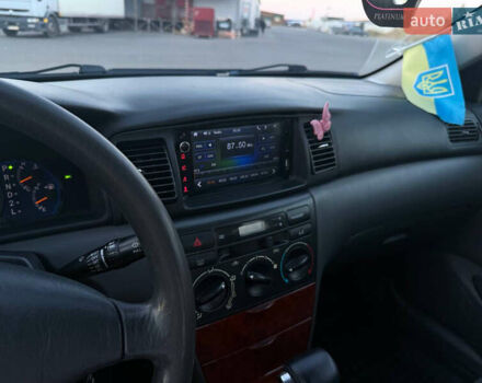 Сірий Тойота Королла, об'ємом двигуна 1.8 л та пробігом 123 тис. км за 6500 $, фото 16 на Automoto.ua