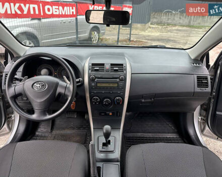 Серый Тойота Королла, объемом двигателя 1.59 л и пробегом 170 тыс. км за 6500 $, фото 27 на Automoto.ua