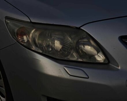 Серый Тойота Королла, объемом двигателя 1.6 л и пробегом 251 тыс. км за 6690 $, фото 3 на Automoto.ua