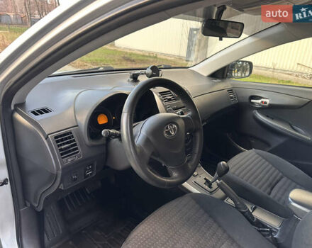 Серый Тойота Королла, объемом двигателя 1.6 л и пробегом 163 тыс. км за 6900 $, фото 11 на Automoto.ua