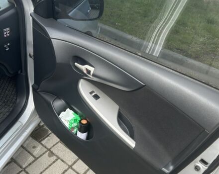 Сірий Тойота Королла, об'ємом двигуна 1.6 л та пробігом 230 тис. км за 6700 $, фото 17 на Automoto.ua