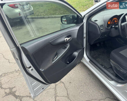 Серый Тойота Королла, объемом двигателя 1.6 л и пробегом 162 тыс. км за 7300 $, фото 8 на Automoto.ua