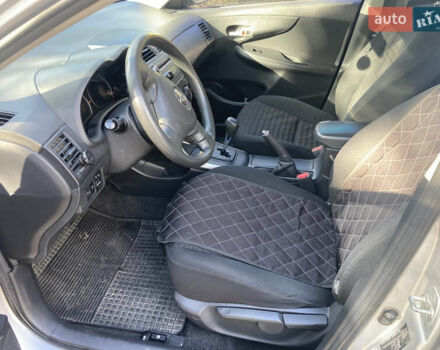 Серый Тойота Королла, объемом двигателя 1.6 л и пробегом 250 тыс. км за 5800 $, фото 10 на Automoto.ua