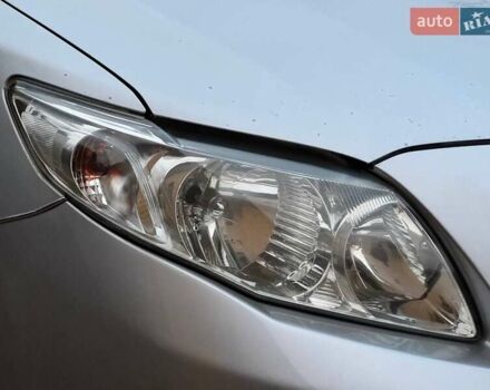 Серый Тойота Королла, объемом двигателя 1.6 л и пробегом 165 тыс. км за 7250 $, фото 2 на Automoto.ua