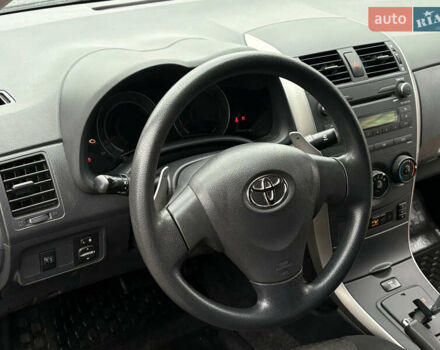 Серый Тойота Королла, объемом двигателя 1.6 л и пробегом 44 тыс. км за 8300 $, фото 9 на Automoto.ua