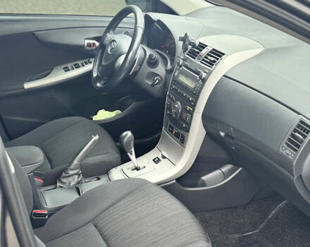 Серый Тойота Королла, объемом двигателя 1.6 л и пробегом 170 тыс. км за 5400 $, фото 10 на Automoto.ua