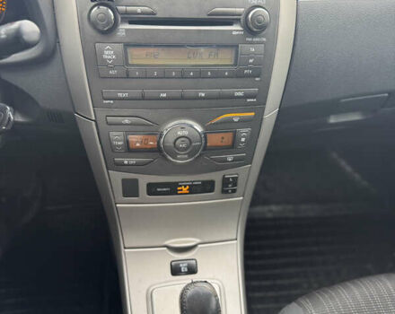 Серый Тойота Королла, объемом двигателя 1.6 л и пробегом 170 тыс. км за 5400 $, фото 12 на Automoto.ua