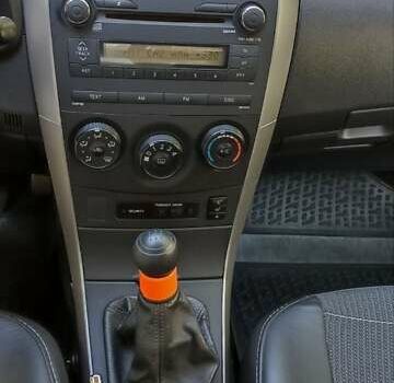 Серый Тойота Королла, объемом двигателя 1.6 л и пробегом 142 тыс. км за 7000 $, фото 27 на Automoto.ua