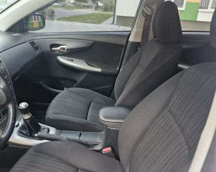 Сірий Тойота Королла, об'ємом двигуна 1.6 л та пробігом 170 тис. км за 7299 $, фото 16 на Automoto.ua