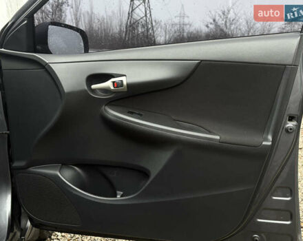 Серый Тойота Королла, объемом двигателя 1.6 л и пробегом 44 тыс. км за 8300 $, фото 20 на Automoto.ua