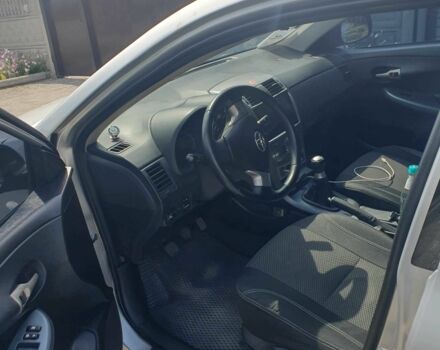 Серый Тойота Королла, объемом двигателя 1.6 л и пробегом 253 тыс. км за 5700 $, фото 4 на Automoto.ua