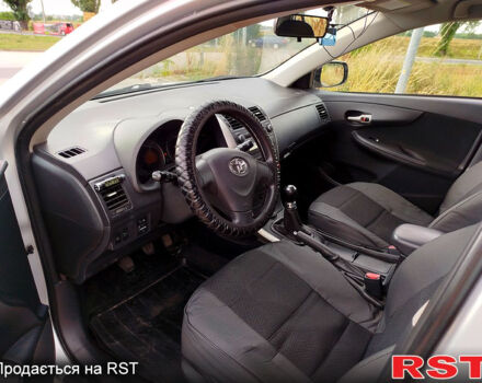 Сірий Тойота Королла, об'ємом двигуна 1.6 л та пробігом 171 тис. км за 5500 $, фото 8 на Automoto.ua