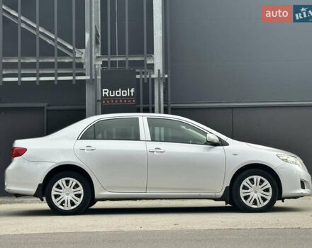 Серый Тойота Королла, объемом двигателя 1.6 л и пробегом 160 тыс. км за 7495 $, фото 2 на Automoto.ua