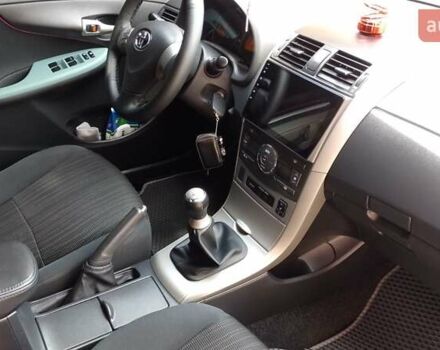 Серый Тойота Королла, объемом двигателя 1.6 л и пробегом 234 тыс. км за 7550 $, фото 27 на Automoto.ua
