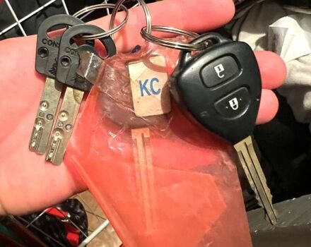 Серый Тойота Королла, объемом двигателя 1.6 л и пробегом 142 тыс. км за 7400 $, фото 6 на Automoto.ua