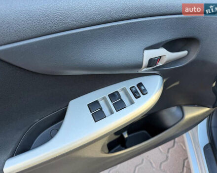 Серый Тойота Королла, объемом двигателя 1.6 л и пробегом 169 тыс. км за 6999 $, фото 3 на Automoto.ua