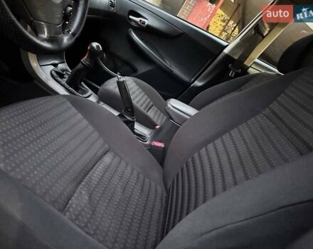 Серый Тойота Королла, объемом двигателя 1.6 л и пробегом 165 тыс. км за 7250 $, фото 15 на Automoto.ua
