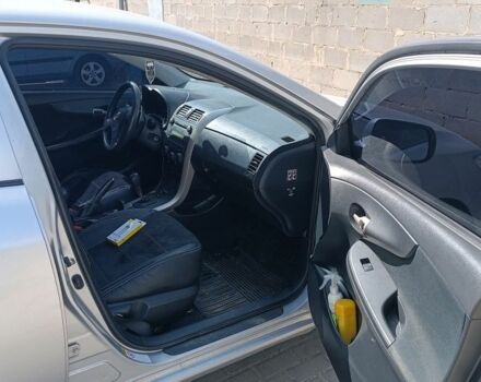 Серый Тойота Королла, объемом двигателя 1.6 л и пробегом 330 тыс. км за 5391 $, фото 2 на Automoto.ua