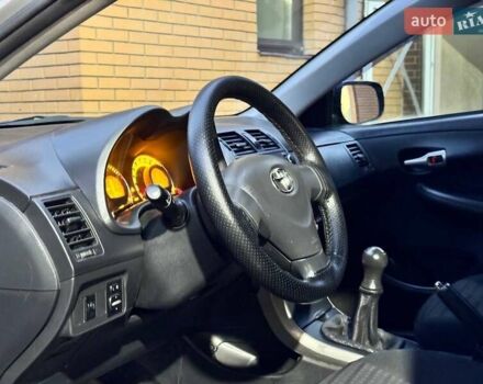 Серый Тойота Королла, объемом двигателя 1.6 л и пробегом 165 тыс. км за 7250 $, фото 17 на Automoto.ua