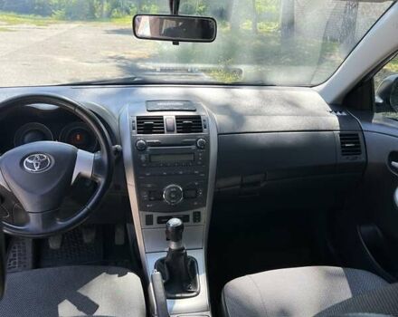 Серый Тойота Королла, объемом двигателя 1.6 л и пробегом 195 тыс. км за 7000 $, фото 11 на Automoto.ua